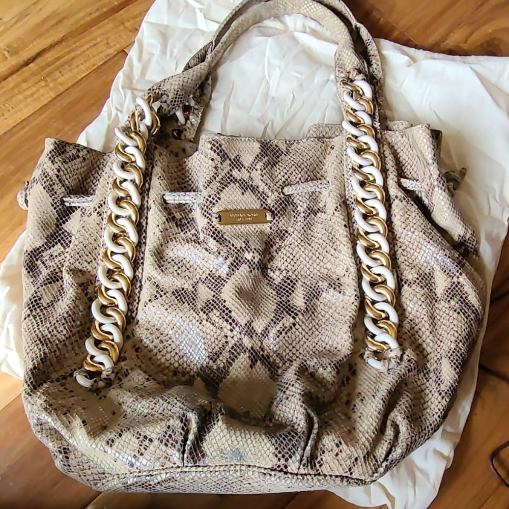 Snake embossed leather shoulder bag